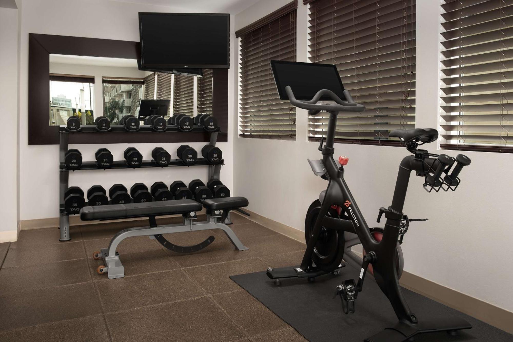 Hilton Garden Inn Los Angeles Marina Del Rey Экстерьер фото